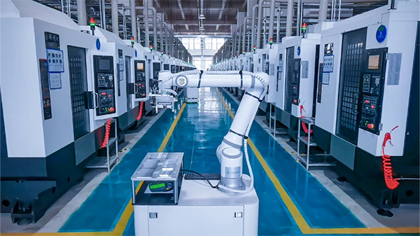 星空xkAGV复合机器人助力3C电子行业降本增效